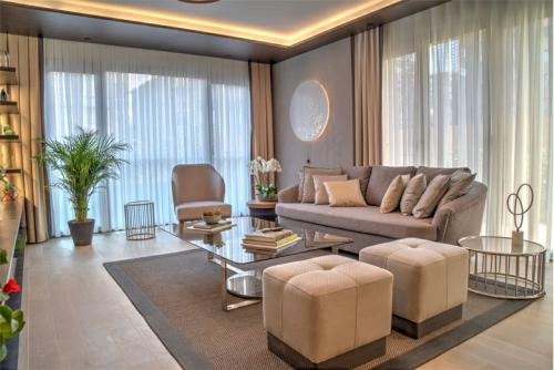 _DSC9667_68_69_70_71_Interior-3